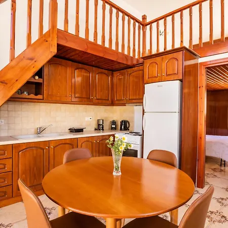 Melina Tatil Evi Kyra Panagia